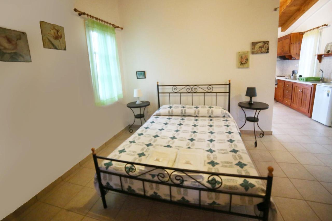 Studios Argyri Ágios Kírykos Екстериор снимка
